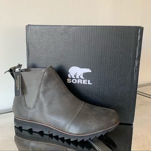 Sorel Harlow Chelsea Boot In Quarry NWT